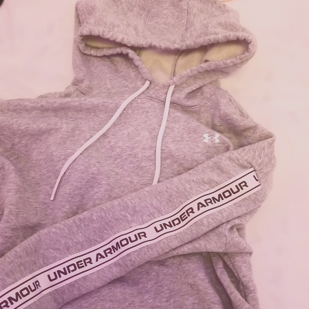 Womens Cropped Under armour hoodie